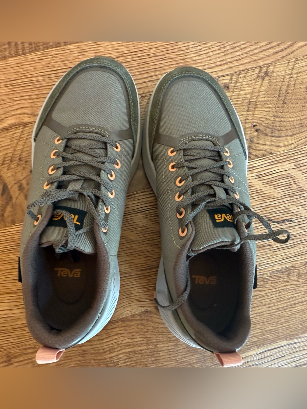 Teva women’s Olive Green Sneakers size 8.5 - Picture 6 of 8